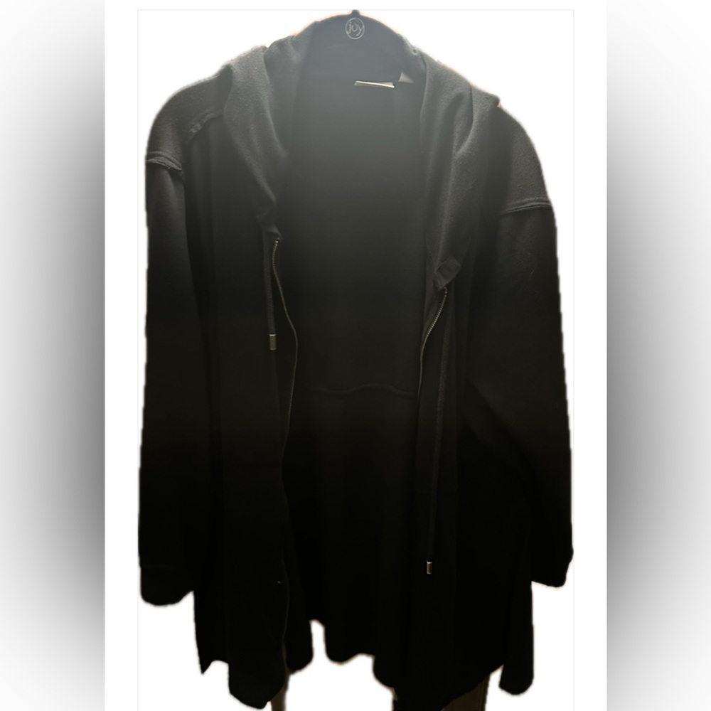 Cute and comfy loose fitting 2x hooded jacket by LOGO!